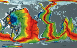 Leeftijd van de oceaankorst: jongste (rood) is langs strooicentra   