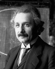 Albert Einstein, que inventou a equação E=mc2, tinha herança judaica.
