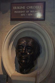 Piemineklis Erskīnam Čildersam Svētā Patrika katedrālē Dublinā.