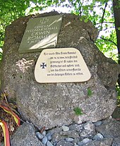 Mindesmærke på stedet for Erwin Rommels selvmord uden for Herrlingen, Baden-Württemberg, Tyskland (vest for Ulm).  