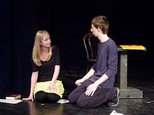 Το μαθητικό θέατρο DOMA από το Svitavy (Τσεχική Δημοκρατία) έπαιξε το 2012 το δράμα R.U.R. του Karel Čapek στην Εσπεράντο.