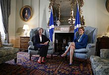 Nicola Sturgeon encontro com a Primeira Ministra do Reino Unido Theresa May em 2016