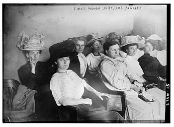 第一个女陪审员，洛杉矶，1911年