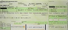 Bilet lotniczy, na którym cena podana jest w kodzie ISO 4217 "EUR" (na dole po lewej), a nie w znaku waluty €.