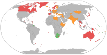 Staten met een parlementair stelsel zijn in het rood (constitutionele monarchieën met een parlement) en oranje (parlementaire republieken met een niet-royaal staatshoofd). Staten in het groen hebben het staatshoofd en het hoofd van de regering in één ambt, gevuld met de keuze van het parlement en afzonderlijk verkozen.