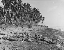 Kuolleita japanilaissotilaita Alligator Creekin suulla Guadalcanalissa Tenarun taistelun jälkeen.  