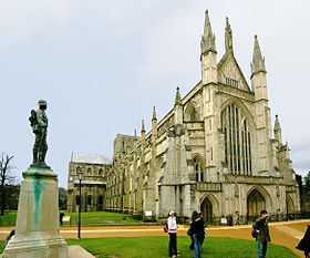 De kathedraal van Winchester is de langste middeleeuwse kerk ter wereld, 169 meter (554 ft).