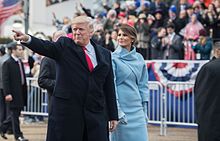 President en First Lady Trump lopen de parade...