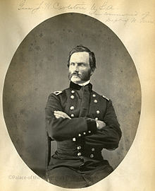Valokuva 1800-luvun amerikkalaisen armeijan upseerista kenraali James Henry Carletonista.  