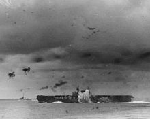Enterprise tijdens de slag om de Santa Cruz-eilanden, 26 oktober 1942.  