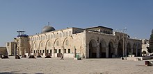 Moslims bidden in een moskee, zoals deze in Jeruzalem.  