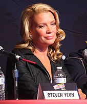 Laurie Holden była jedną z pięciu aktorek biorących udział w serialu i otrzymała za swój spektakl nominację do Saturn Award 2011.