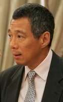 Zijn oudste zoon Lee Hsien Loong is sinds 2004 premier van Singapore.
