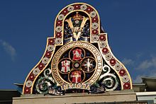 Badge van de Londense, Chatham en Dover Spoorweg op Blackfriars Bridge