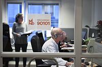 Ein Operator für Schwedens Mind Självmordslinjen (Suizidpräventions-Hotline) bei der Arbeit.