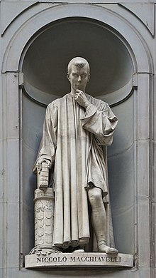 Een standbeeld van Niccolò Machiavelli, in het Uffizi  
