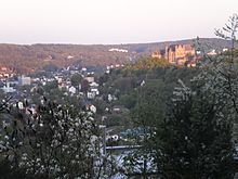 Valley with core city and castle from the Elsenhöhe (May 2016)