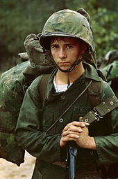 Jovem demais para votar, este Marine está lutando no Vietnã