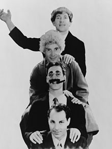 De Marx Brothers in 1931 (van bovenaf: Chico, Harpo, Groucho en Zeppo)  