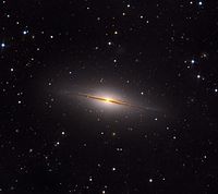NGC 7814, Spiralgalaxie im Sternbild Pegasus. Sie hat mehr als 15 Benennungen