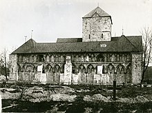 West facade of the Nidaros Cathedral before the model-less "re"-reconstruction