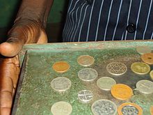 De munt van Nigeria van het koloniale tijdperk tot nu toe, in de volksmond bekend als "kobo".  