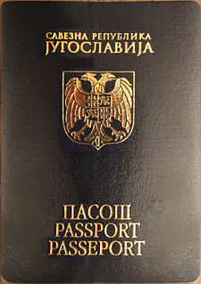 Voorzijde van een oud paspoort van de Federale Republiek Joegoslavië dat tot eind jaren 2000 in Servië werd gebruikt. Zie ook Servisch paspoort en Montenegrijns paspoort