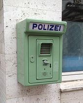 Police detector of the Neumann company, Mülheim (Ruhr) in front of the Aachen police station Jesuitenstraße, 2015