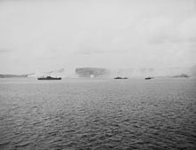 Guamin pommitus 14. heinäkuuta 1944 ennen taistelua USS New Mexicosta käsin nähtynä.  