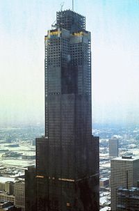 La torre durante su construcción, 1973  