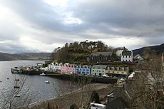 Portree, najväčšia osada na ostrove Skye