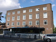 De huidige locatie aan St Mary's Road vormt de Ealing campus van de Universiteit van West-Londen.