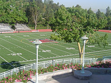 Campo de atletismo en el campus superior de la escuela Harvard-Westlake  