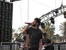 Tesfaye cântând la Coachella în 2012.  