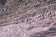 Freiliegender torridonischer Sandstein