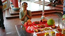 Culte ancestral traditionnel au monastère de Kong Meng San Phor Kark See