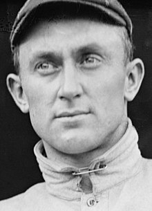 Ty Cobb won de eerste American League Chalmers Award in 1911 en stond in het middelpunt van de controverse over de prijs van het vorige seizoen.  