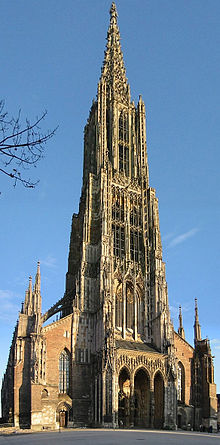 Die gotische Turmspitze des Ulmer Münsters