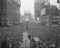 Times Square am Ende des Zweiten Weltkriegs