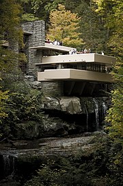 Fallingwater на Франк Лойд Райт - къщата над водопада.  