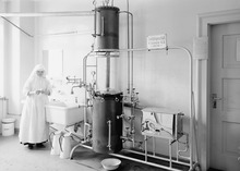 Apparatus for sterilizing surgical instruments in the administration building of the Schweiz. Hospital and Relief Institute, 1914-1918